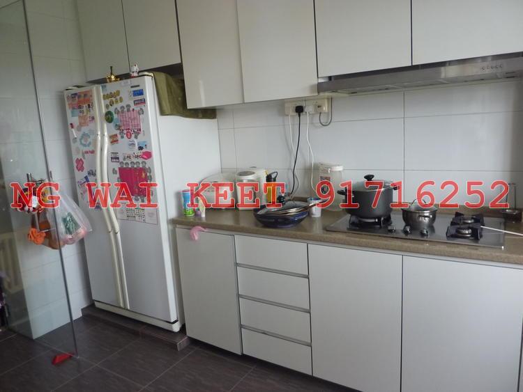 Blk 579 Hougang Avenue 4 (Hougang), HDB Executive #135137782